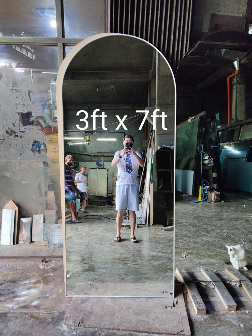 Arc mirror with frame (Category: Mirrors) located in Malabon City. Submitted by mirrors.ph (Listing ID 1117641943, Image 1). Description: Arc mirror with white aluminum frame and plywood backing. Using 6mm thick copper free lead free mirror. Size: 3ft x 7ft P5670 Available colors gold, glossy black, matte black, white and silver aluminum frame. Customize sizes and shapes are welcome..