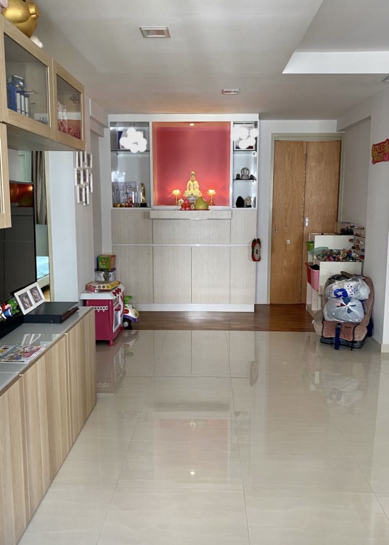 Hdb for sale discount