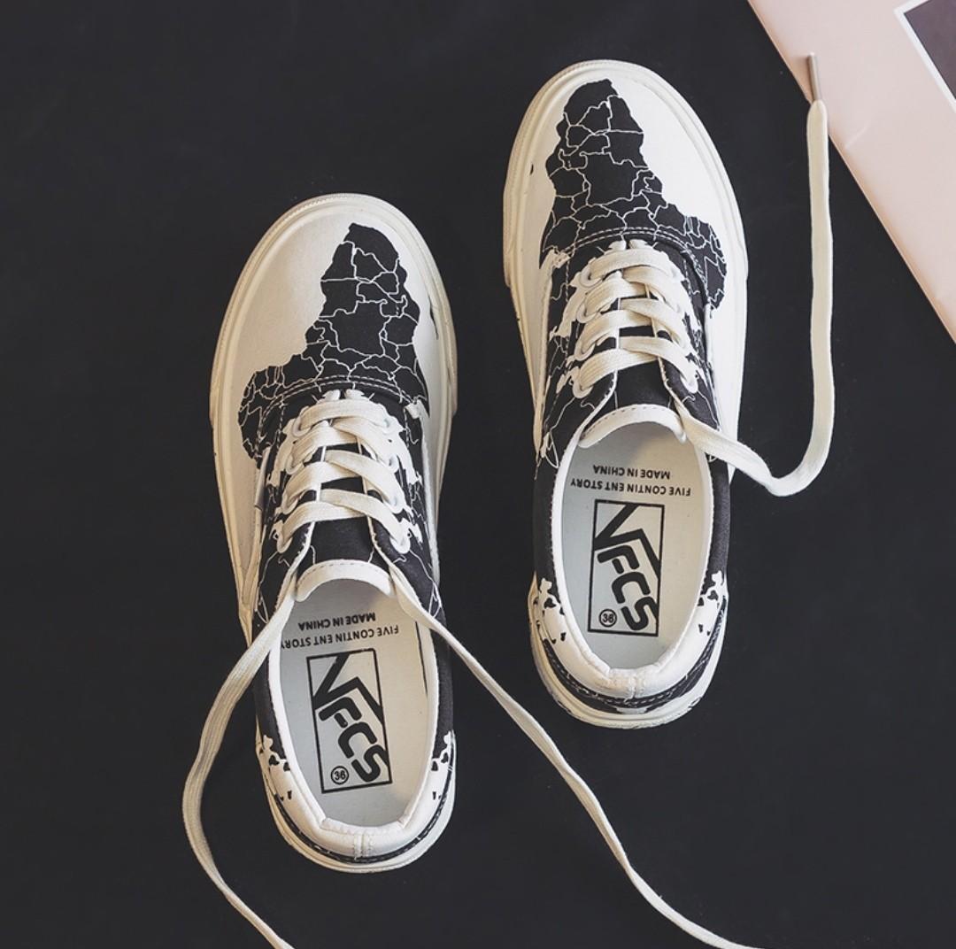 Clearance discount canvas shoes