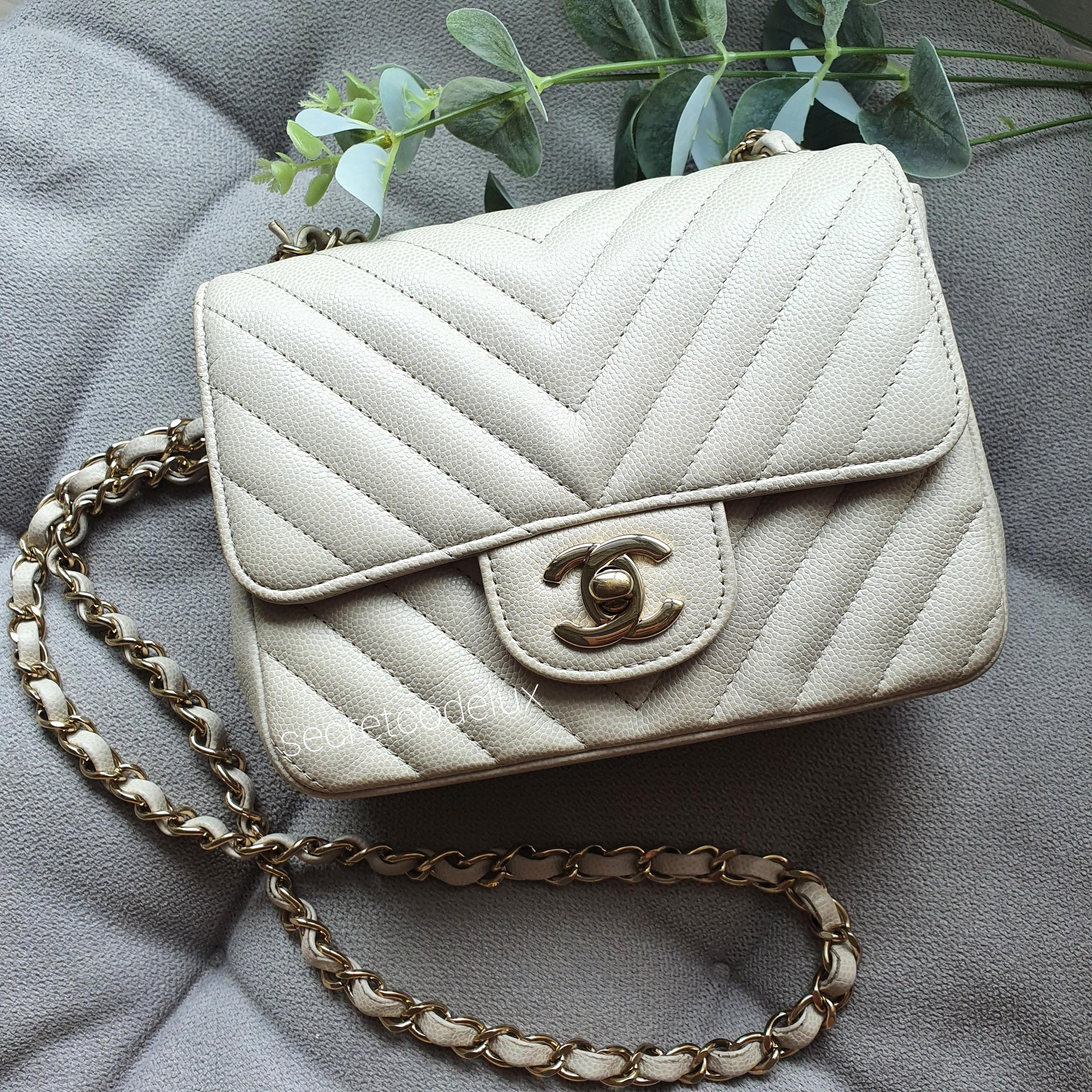 Chanel 22 White Medium, Luxury, Bags & Wallets on Carousell