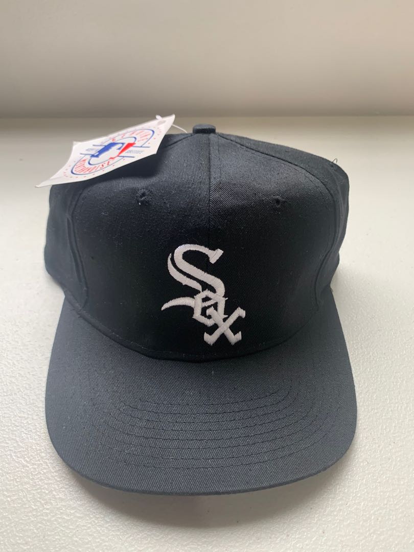 Chicago White Sox - Vintage Snapback Hat/Cap, Men's Fashion, Watches &  Accessories, Caps & Hats on Carousell