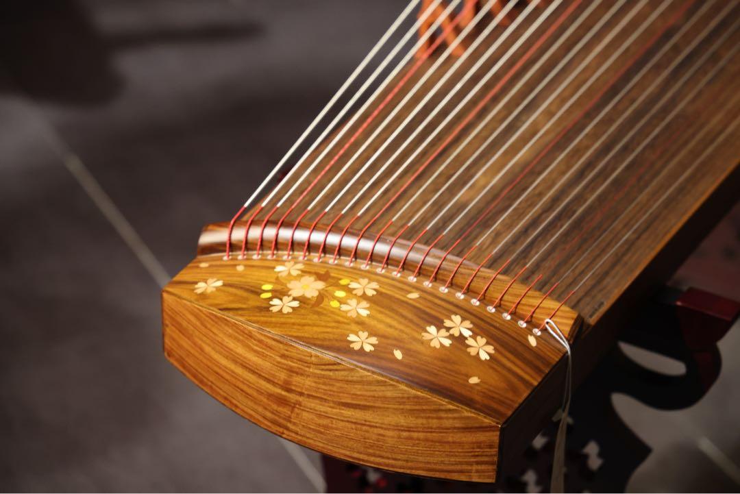 chuancheng The small Guzheng famous. Japan made, Hobbies & Toys, Music