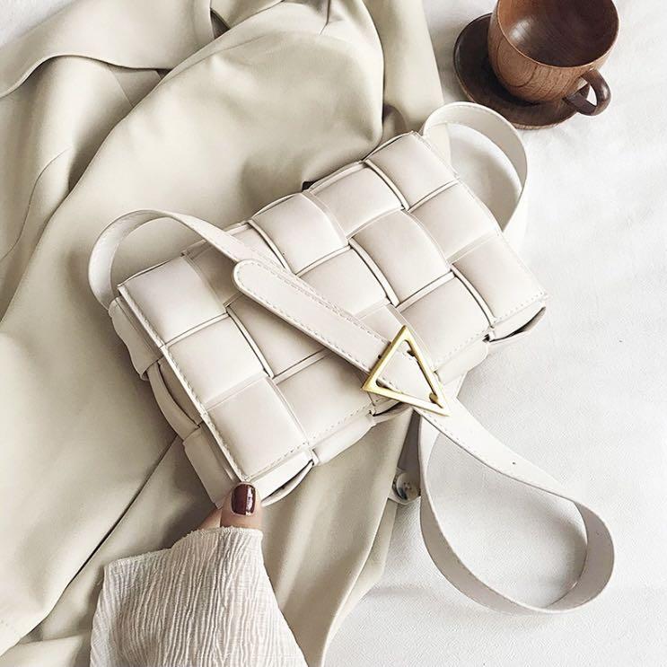 Designer Shoulder Bag in nude