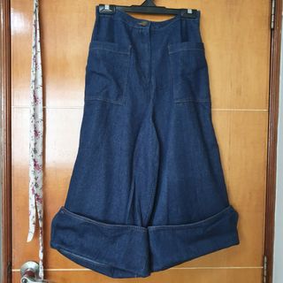 (Category: ) located in . Submitted by syzlim (Listing ID 1117676218, Image 1). Description: .