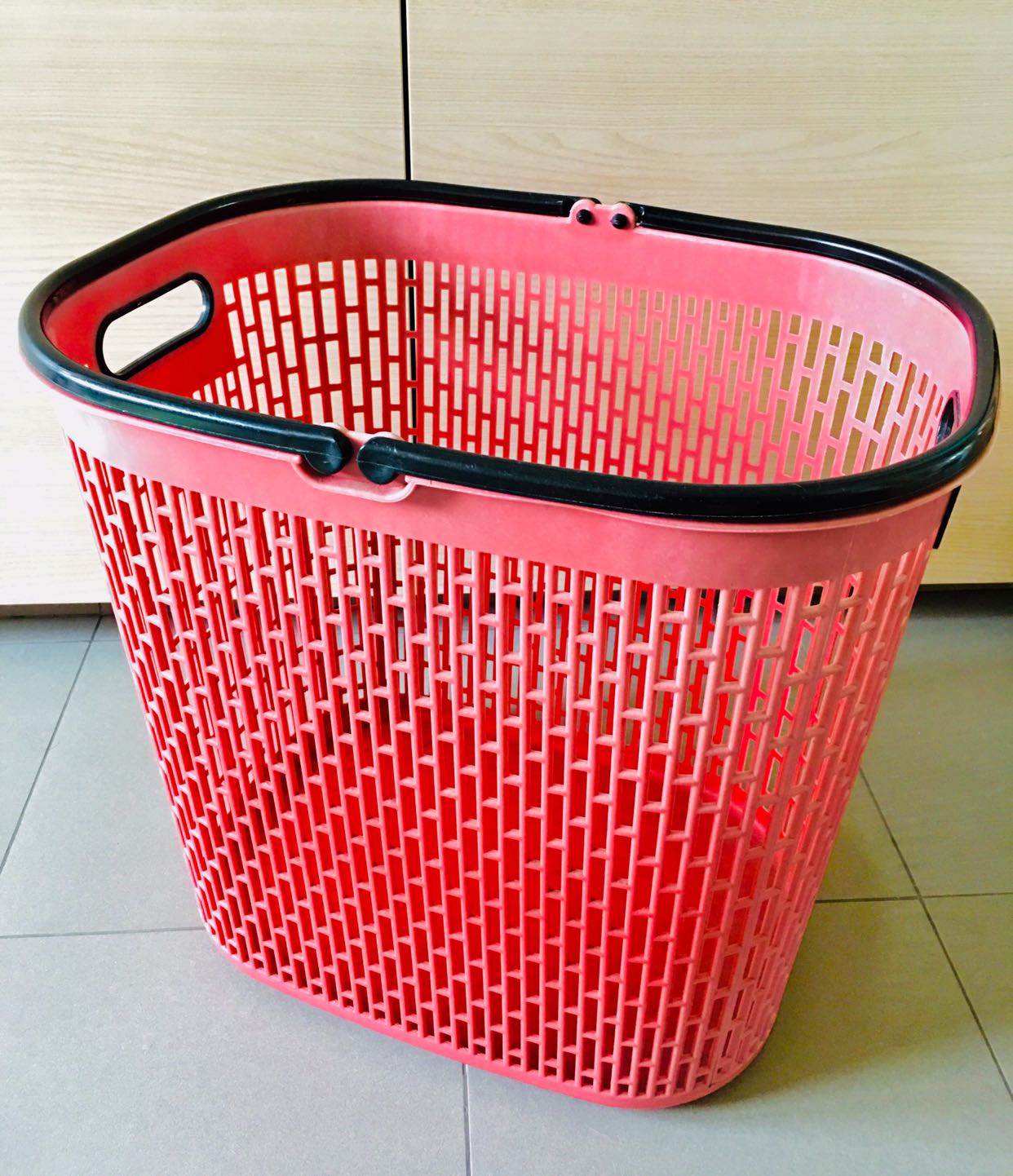 Free laundry basket, Furniture & Home Living, Home Improvement