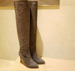 （分類：）位於 。 由 preloved_armoires 提交（商品編號 1117779300，圖片 1）。簡介： 。
