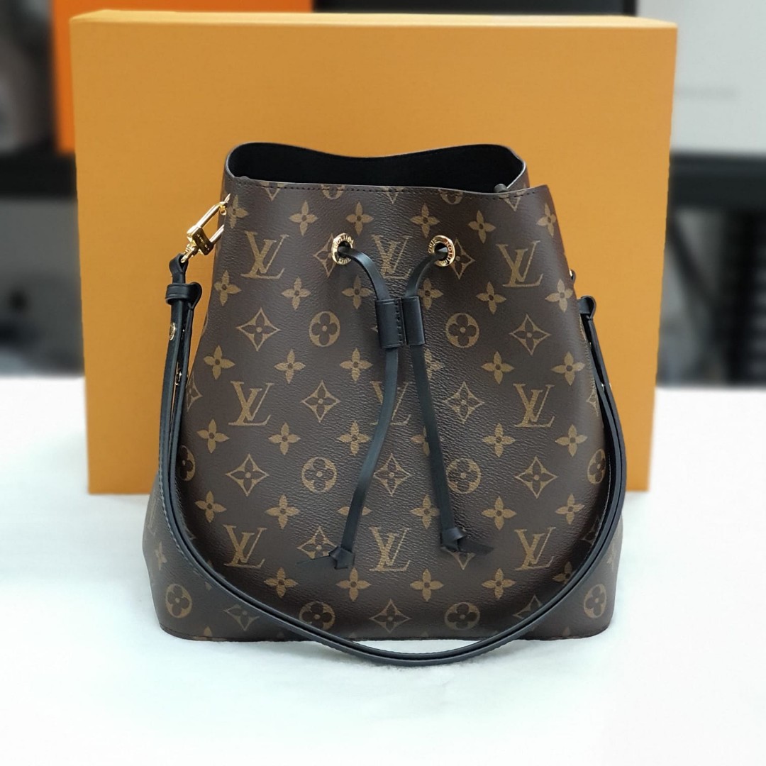 LOUIS VUITTON NEO NOE MONOGRAM NOIR BRANDNEW Microchip Version Year 2021,  Luxury, Bags & Wallets on Carousell