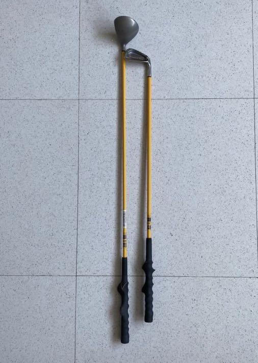 Momentus Golf Swing Trainer. Grooved grips to perfect your club grip and swing. Selling as a set