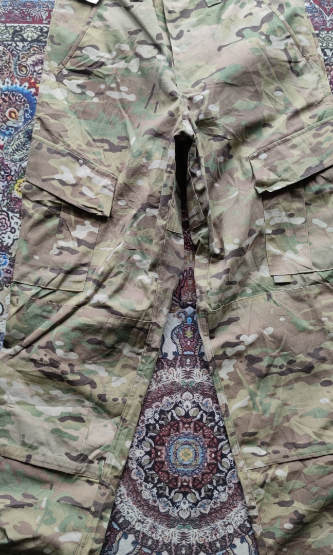 Multicam camo pants top