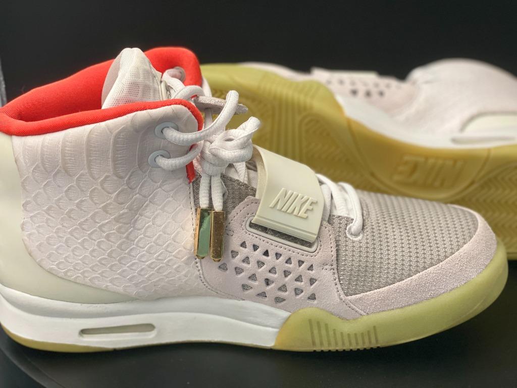 NIKE Air Yeezy 2 NRG White Brand New US 8.5 Men s Fashion
