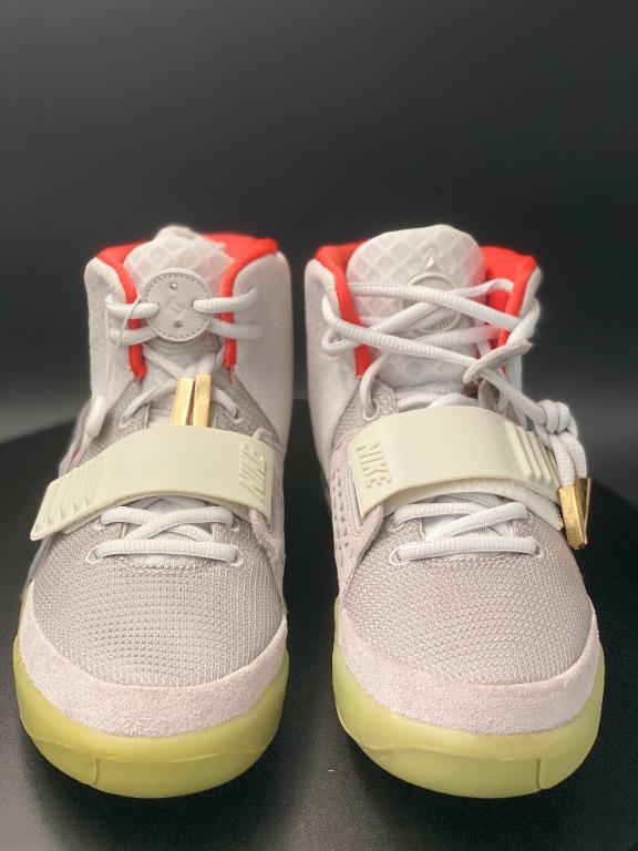 White on sale yeezy 2