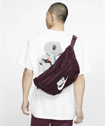 NIKE cross body bag in Maroon, Men's 