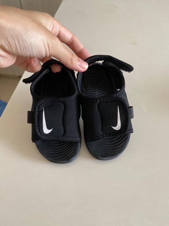 Infant on sale nike slippers