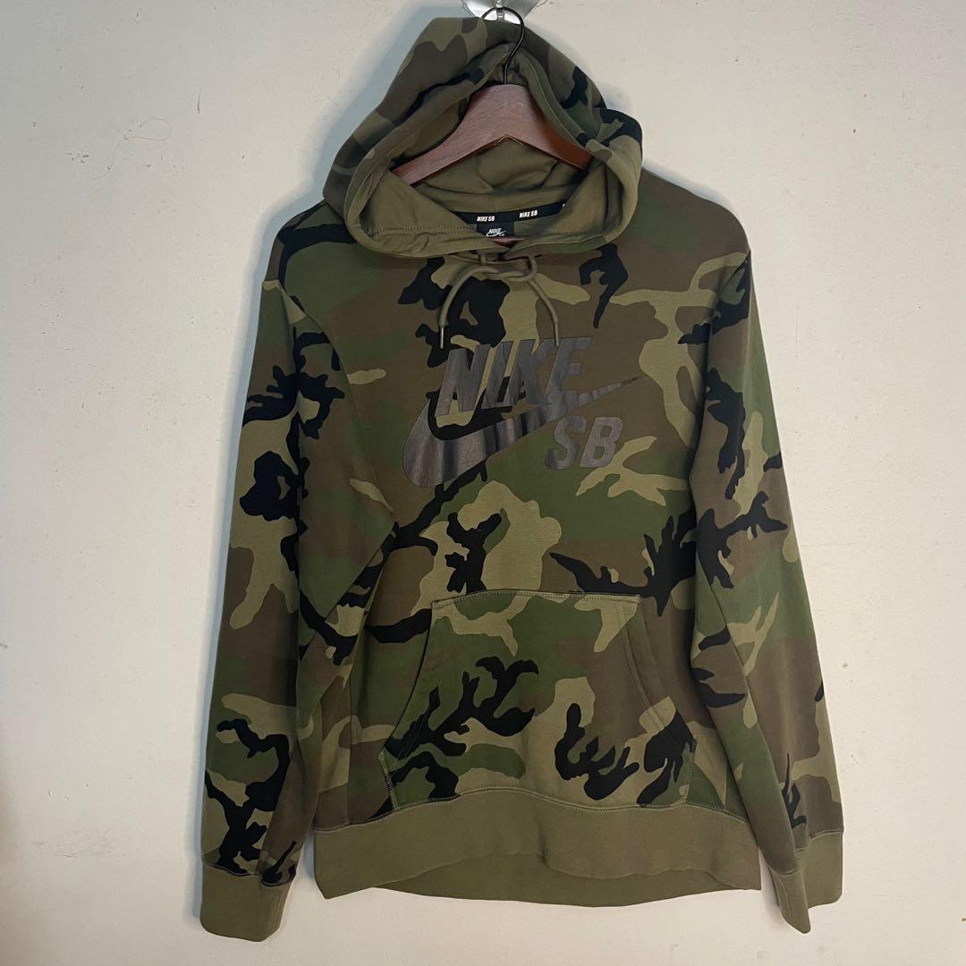 Camo nike sb hoodie deals