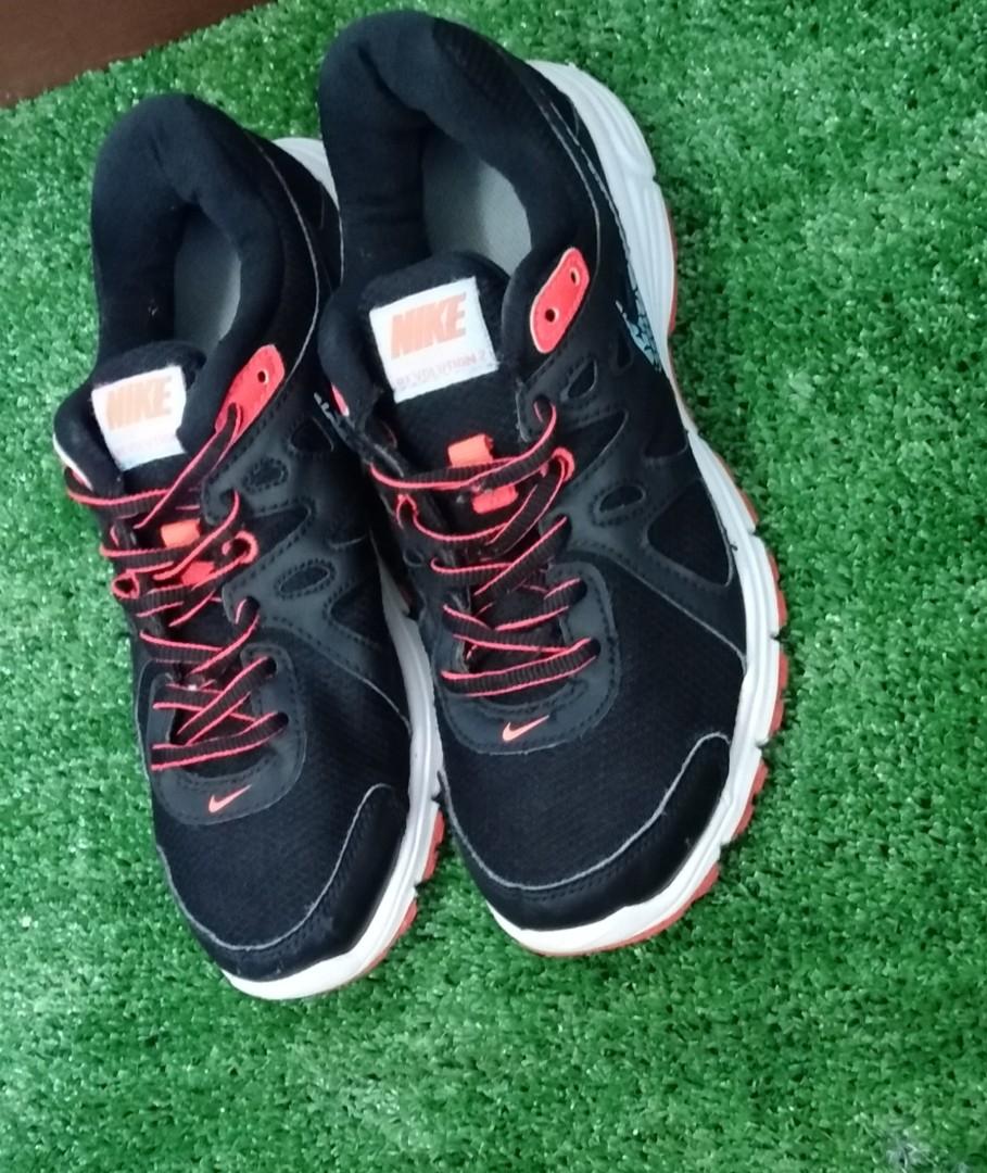 Nike revolution 2 for sale hot sale