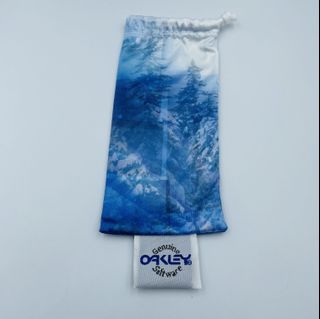 Oakley microfiber pouches Collection item 1