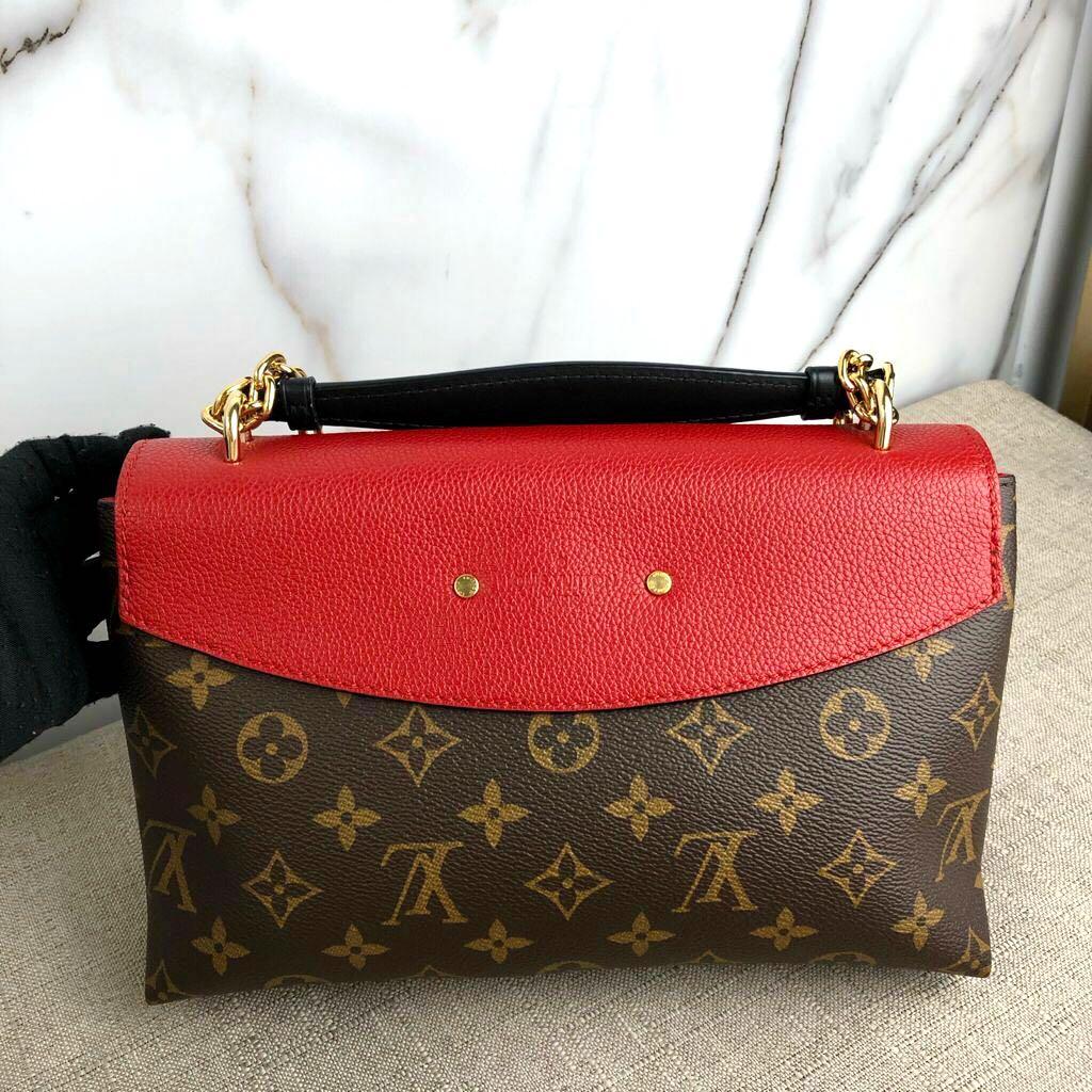 Louis Vuitton Metis Medium Mirror Copy Quality, Luxury, Bags & Wallets on  Carousell
