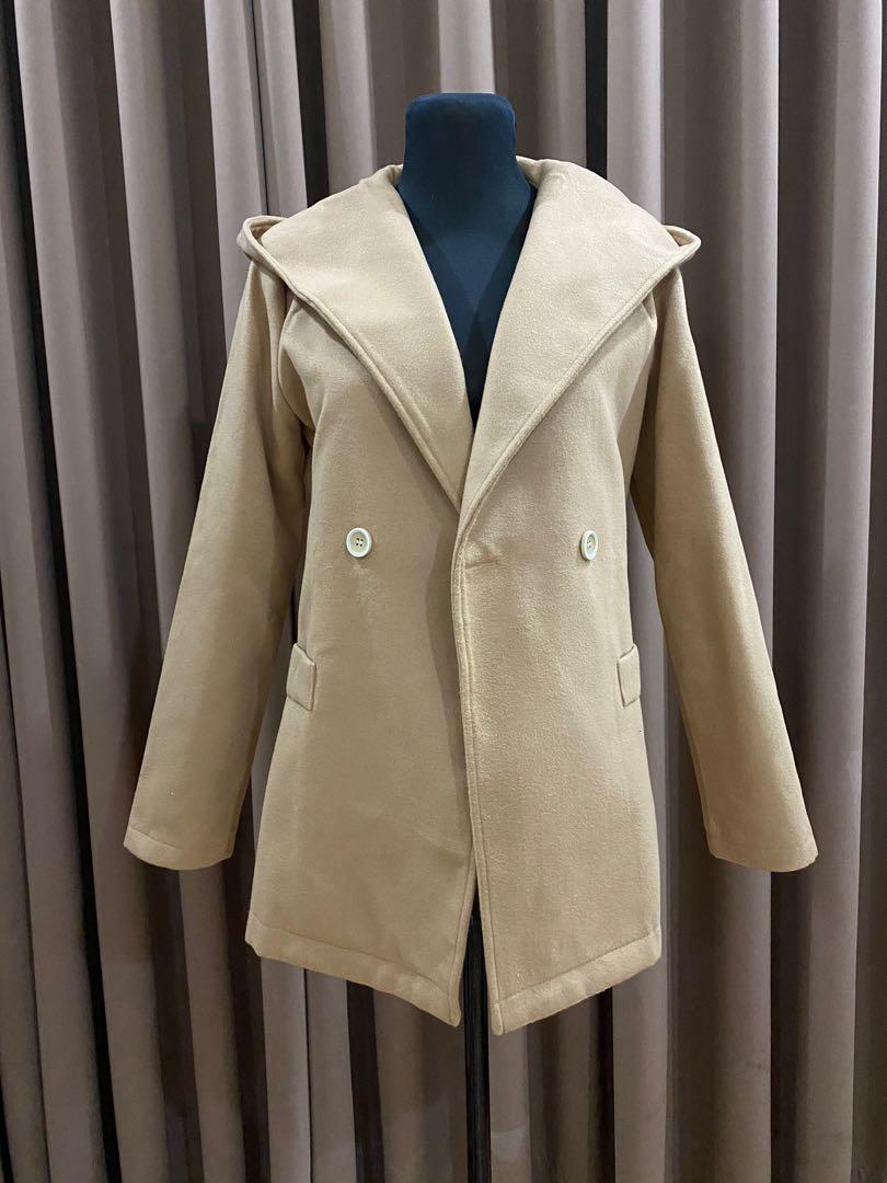 Coat (Category: Coats, Jackets and Outerwear) located in Pililla. Submitted by kweeee_ (Listing ID 1087107500, Image 2). Description: First to pay basis. Size: S Please send a message for the actual photos. Thanks! RFS: need funds..