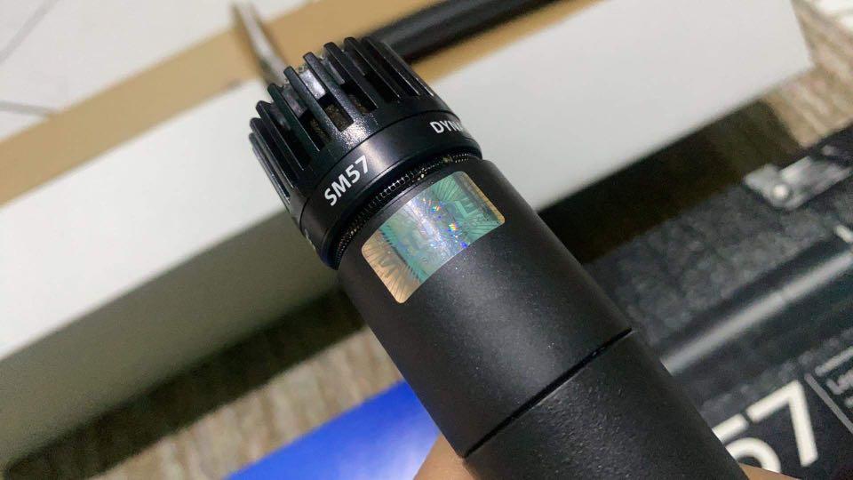 Shure PG81 (Category: Microphones) located in Manila. Submitted by sulitdotcom (Listing ID 1117636578, Image 3). Description: Shure SM57 & PG81 ndi na nagamit pandemic eh! Check nyo nalang one to sawa.