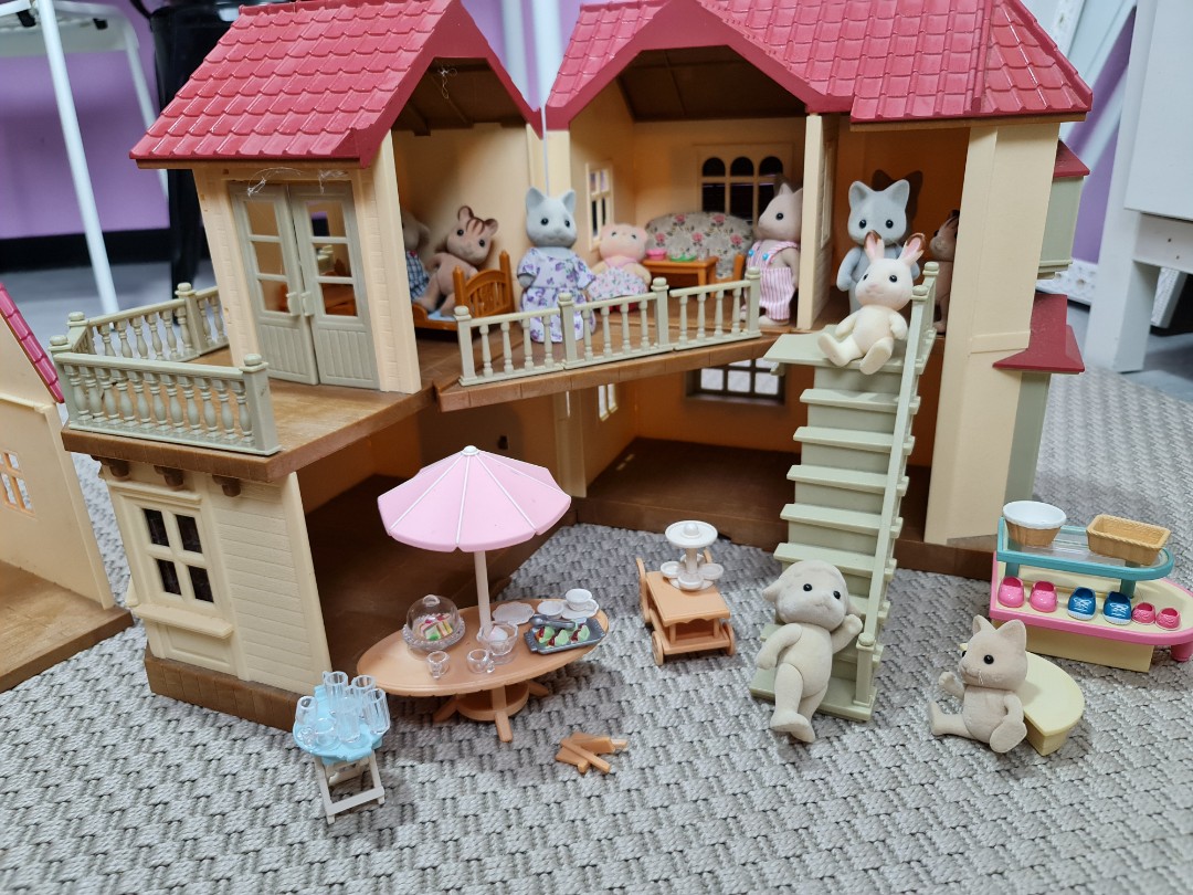 Sylvanian families on sale dollhouse