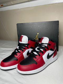 Air Jordan 1 Mid Black/Red Gym 5.5Y