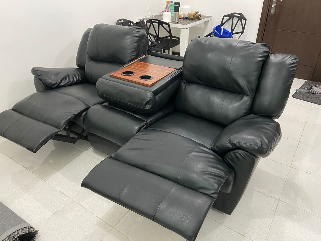 Lazy boy on sale 3 seater