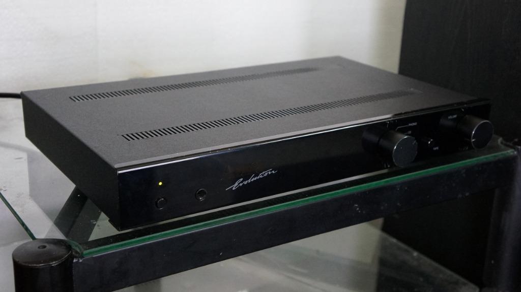 B&W Aura Evolution VA100 England Stereo Integrated Amplifier, Audio