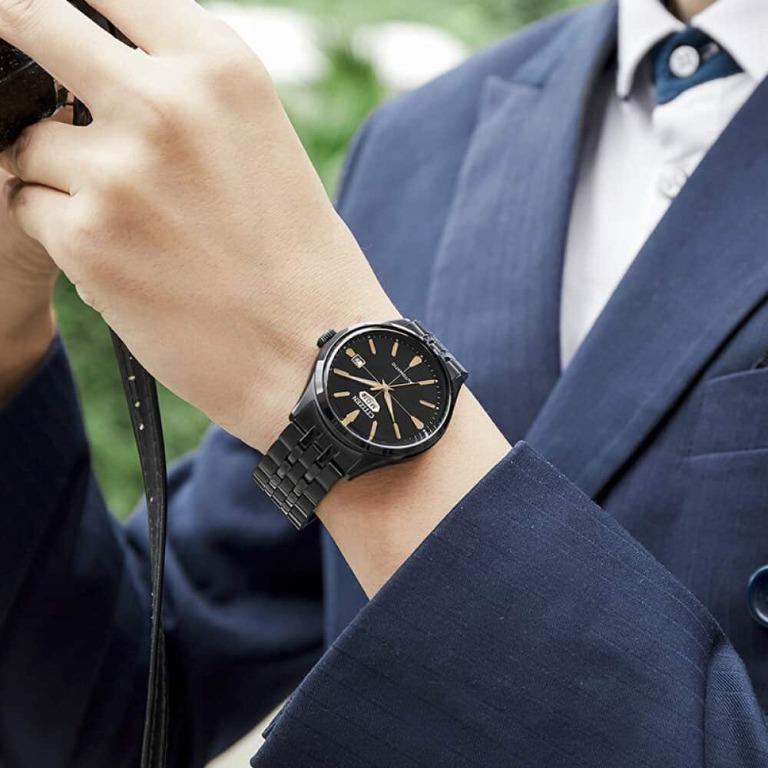 Full black on sale wrist watch