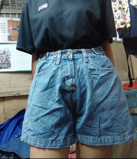 (Category: ) located in . Submitted by EmacityFinds (Listing ID 1118001641, Image 1). Description: .