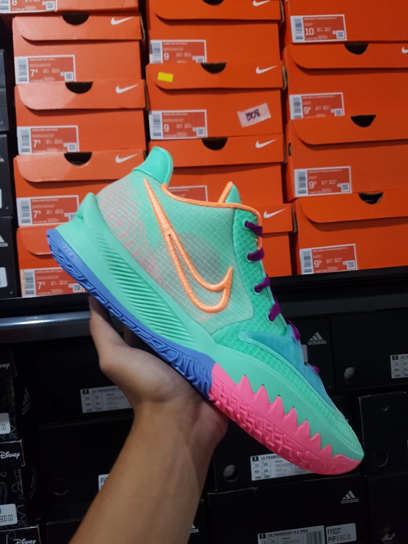 Kyrie 4 Low Keep Sue Fresh, Men'S Fashion, Footwear, Sneakers On Carousell