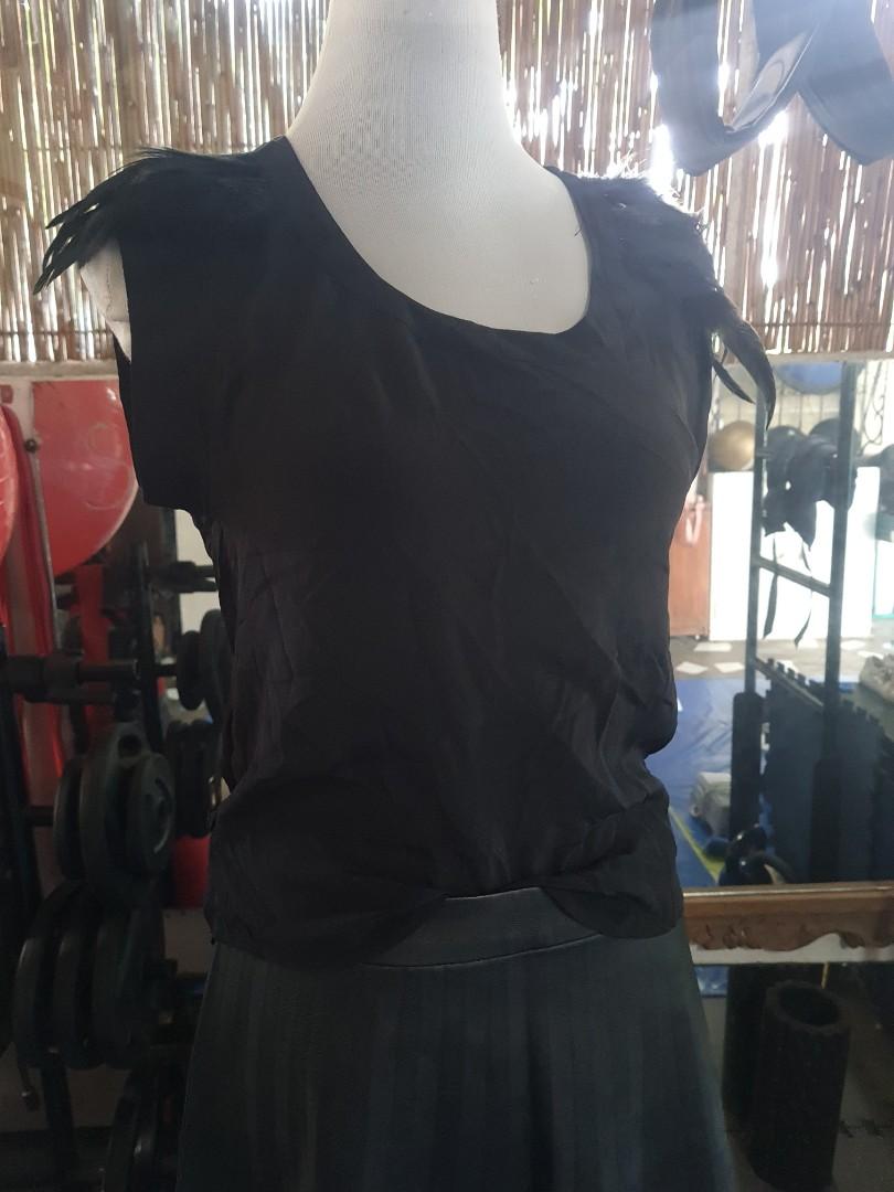 Marquise de blanc silk with feather top (Category: Blouses) located in Paranaque City. Submitted by excess_must_go (Listing ID 1117922955, Image 3). Description: leather skirt sold separately or 1400 as set as bundle.