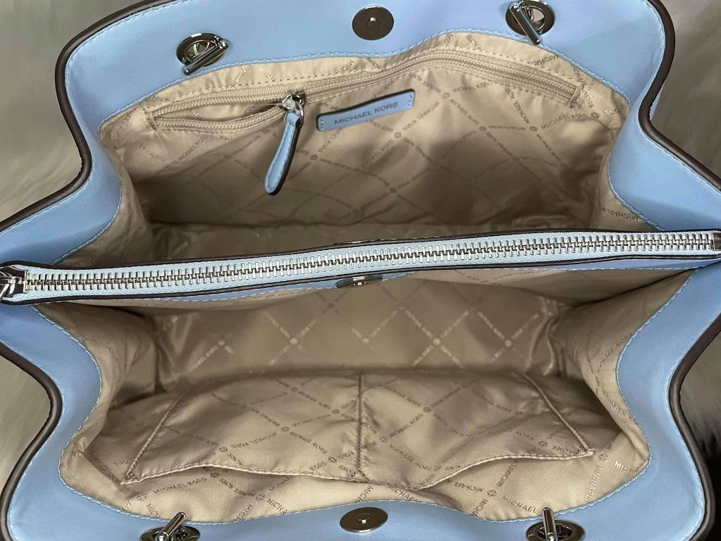 mk teagen powder blue (Category: Luxury Bags & Wallets) located in Pasig City. Submitted by triplealuxury (Listing ID 1117932012, Image 3). Description: ❓How to Order❓ ➖ DM or Message us ➖ Screen shot of the item ➖Color and size 🏍FREE Shipping Nationwide 🏍 Mk Teagen Bag ✅Layaway Plan available ✅Brand New ✅Actual Photo Dimension by inches: L-13 W-6.5 H-10 inclusions: Local dustbag Paper bag Care card Gift receipt .