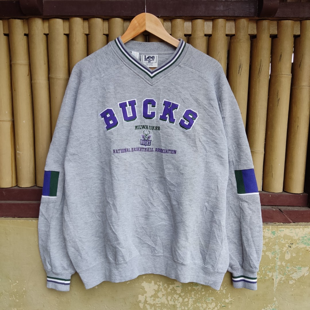 bucks crewneck