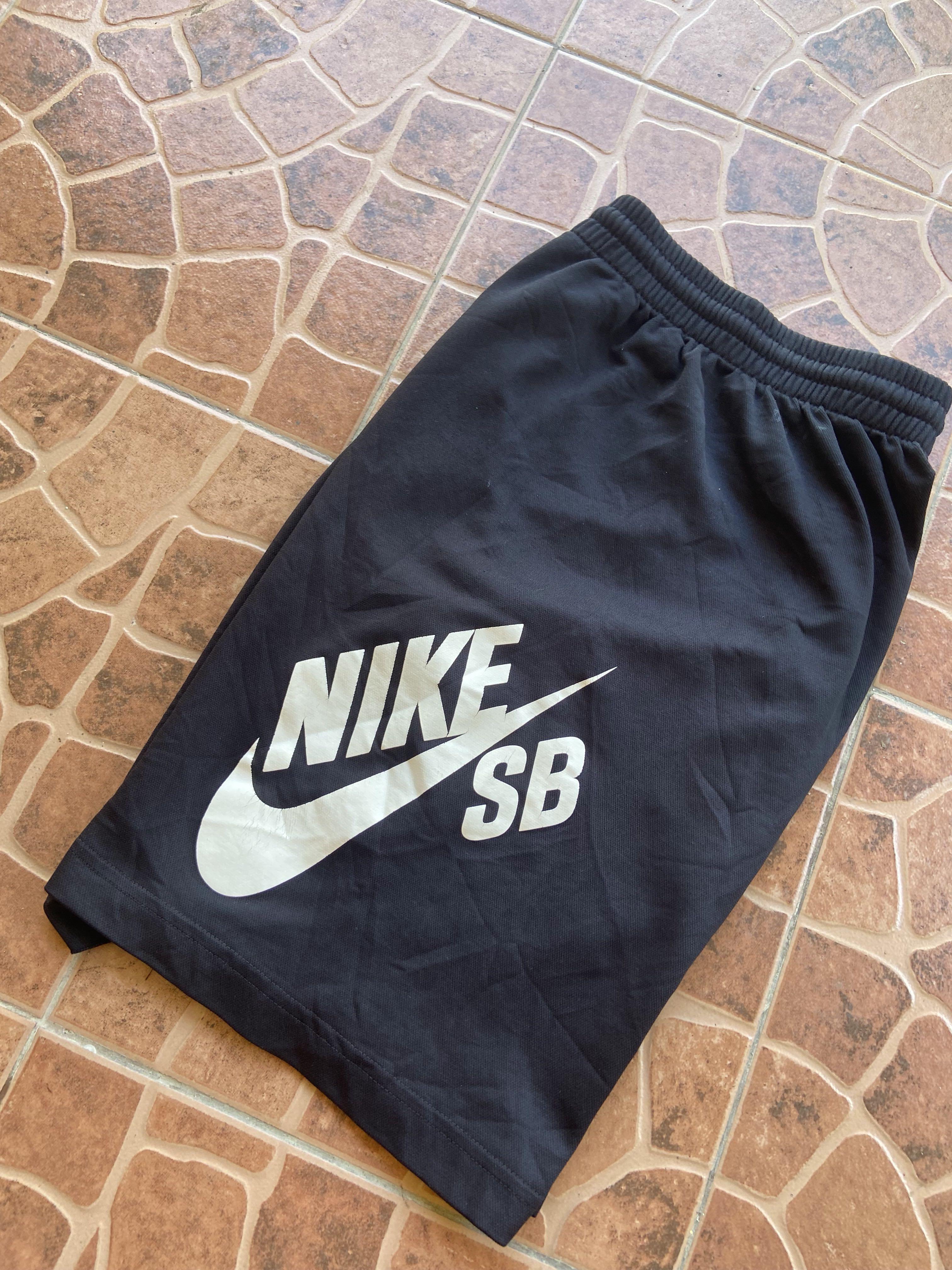 Nike SB Shorts, Men's Fashion, Bottoms 