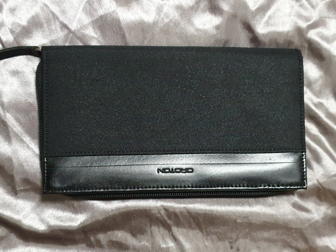 Oroton Wallet, Men's Fashion, Watches & Accessories, Wallets & Card ...