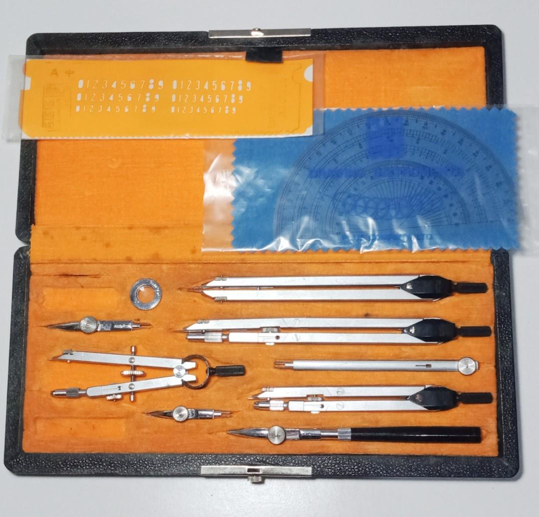 PLUS Drawing Instrument Compass Set with Extension Bar (+ Protractor