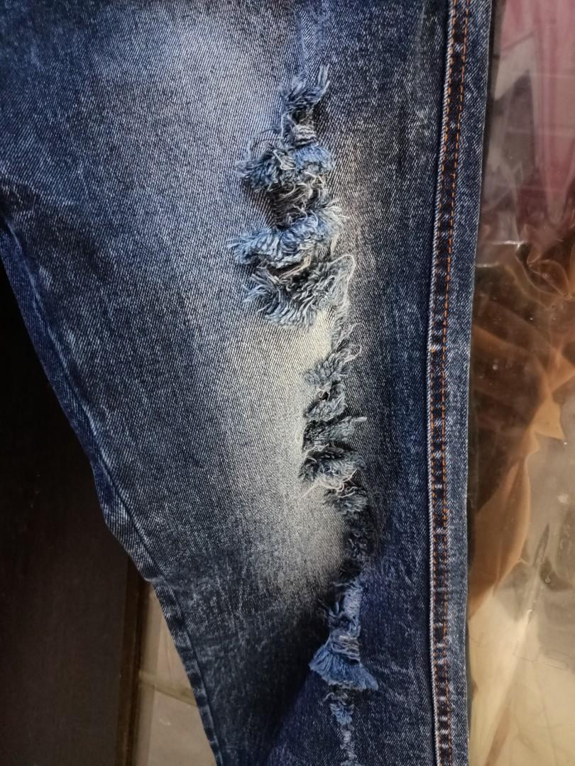 Ripped jeans biru gelap, Fesyen Wanita 