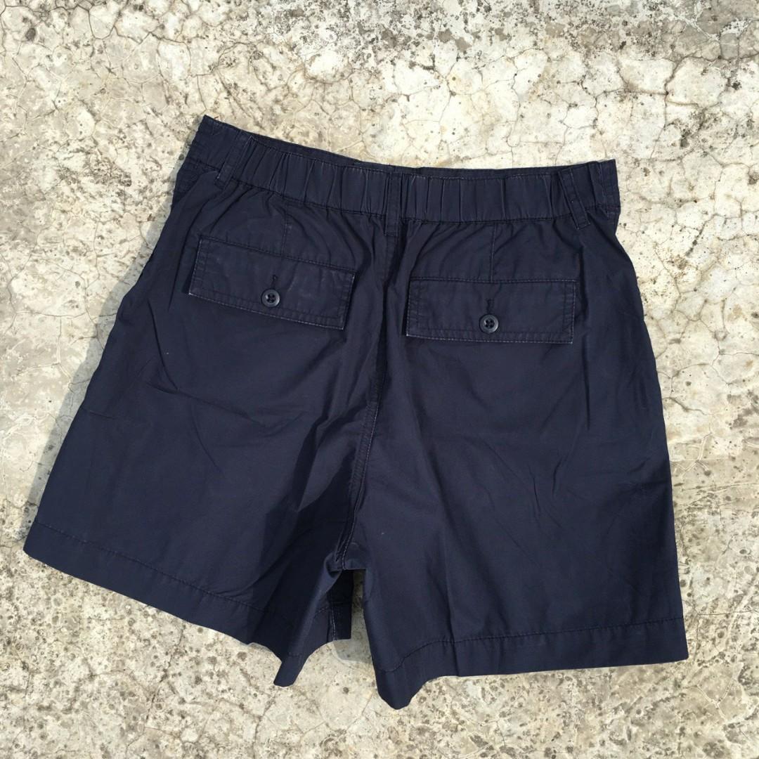 Uniqlo Fatigue Short Pants, Fesyen Pria 