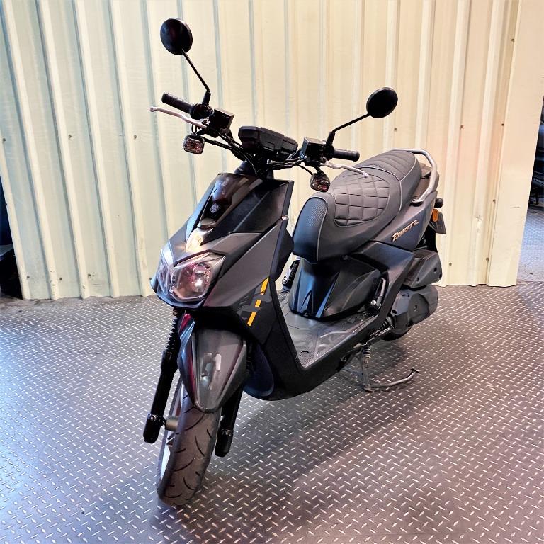 寄售車 0元交車 2019 年yamaha 山葉bwsr 125 Bws 大b 機車雙碟 機車 二手機車在旋轉拍賣