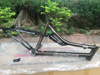 （分類：）位於 。 由 trendybike 提交（商品編號 1118020031，圖片 1）。簡介： 。