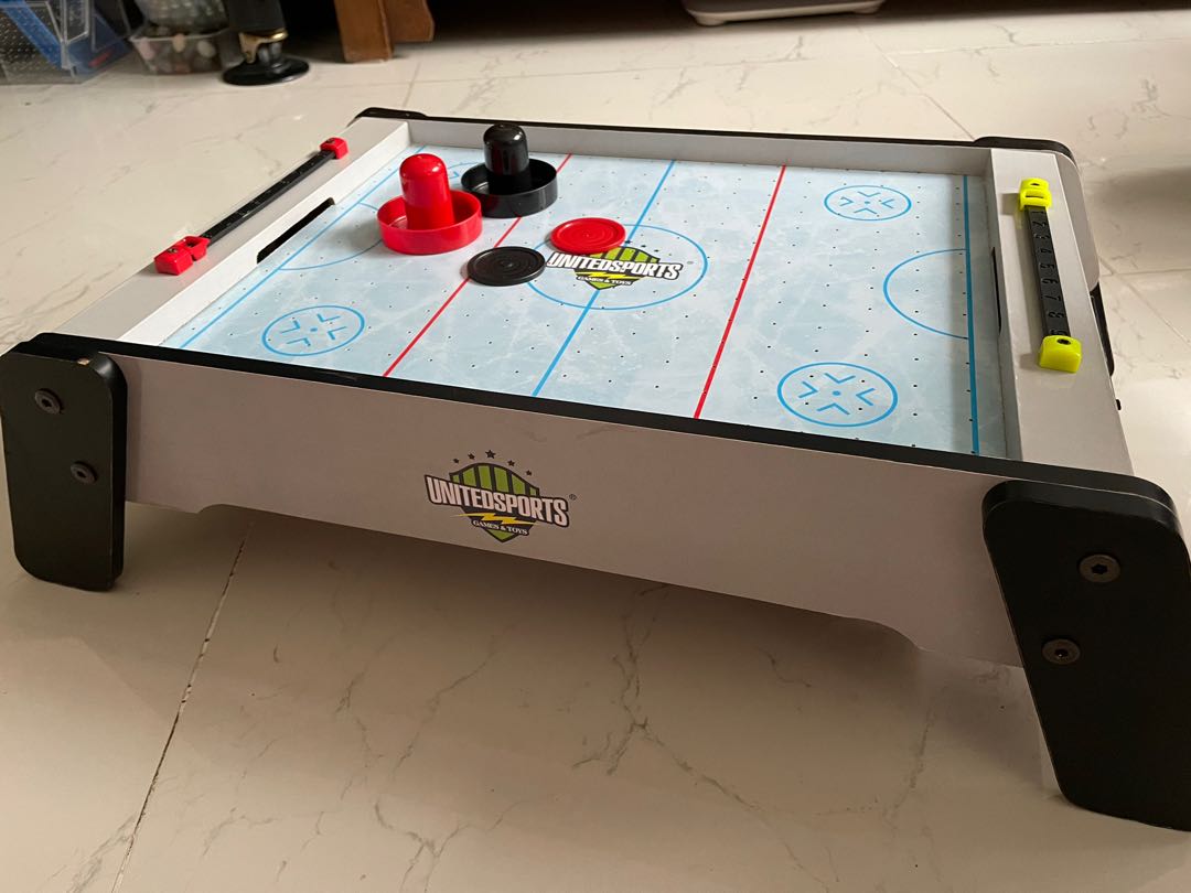 Air hockey toy setbattery operated, Babies & Kids, Babies & Kids