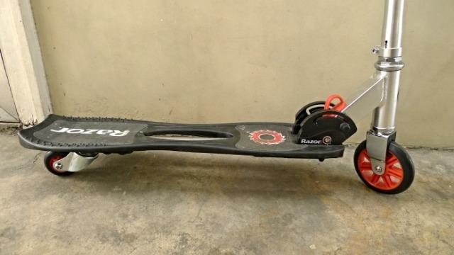 Authentic RAZOR KICK SCOOTER (Category: Skates, Rollerblades & Scooters) located in Quezon City. Submitted by charliebrown_olx (Listing ID 1118135379, Image 3). Description: Brand: RAZOR Item: KICK SCOOTER Classification: Unused Condition: Like New Price: P2,000.00 TERMS & CONDITIONS: 1. C.O.D. Can meet buyers at - Del Monte Ave, Q.C. 2. Shipping c/o buyer. 3. Prices are Final. 4. Respect the Ad. TFL!.