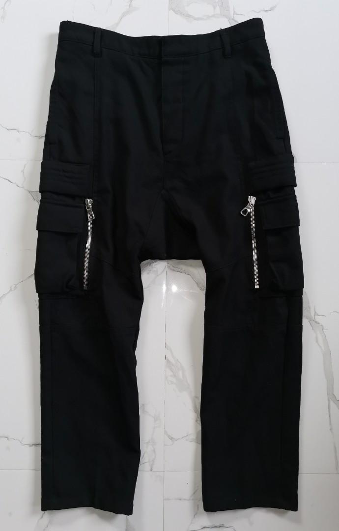 Balmain x H&M (Category: Jeans) located in Calapan. Submitted by lucasthrifts (Listing ID 1118074579, Image 1). Description: Excellent to new condition 30 waist on tag fits up to 32 on tape 7500 add shipping fee.
