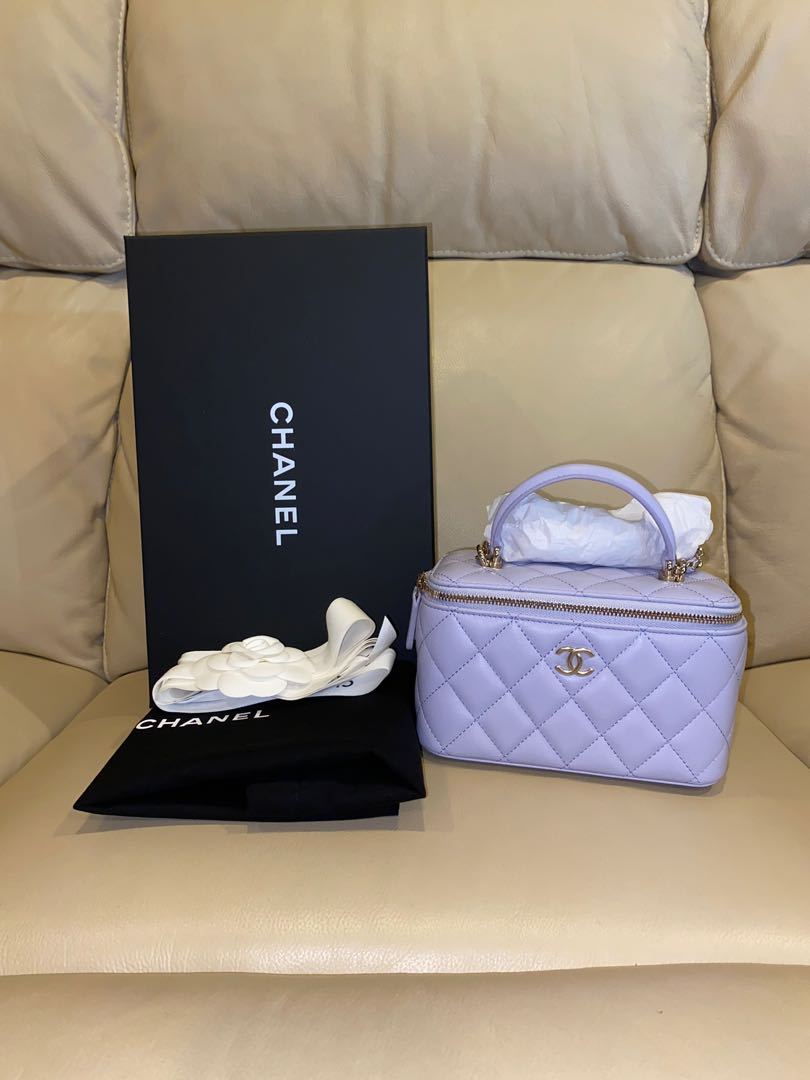 Chanel 21K mini vanity case with handle lilac lambskin ! Brand new