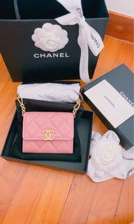 💗Deal!!! 💗CHANEL PINK MINI CAVIAR CLUTCH WITH GOLD CHAIN