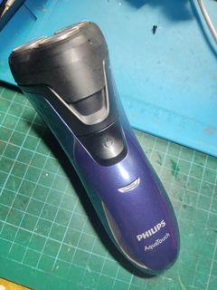 Free/give away* Philips Shaver. Please read descriptions.