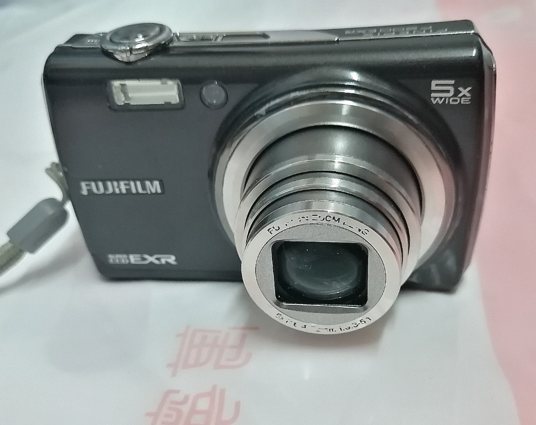 Fujifilm Finepix F200EXR數碼相機，全正常使用！電池+全新叉機+SD卡+
