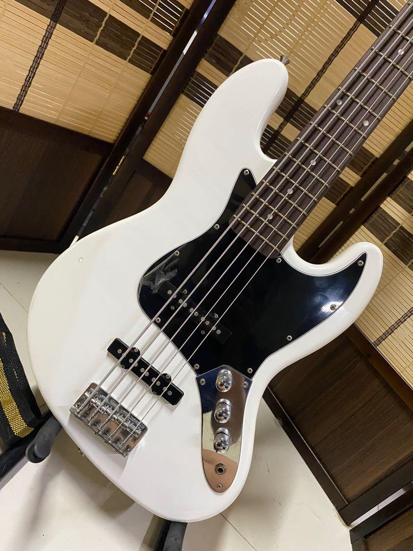 Clifton outlet jazz bass