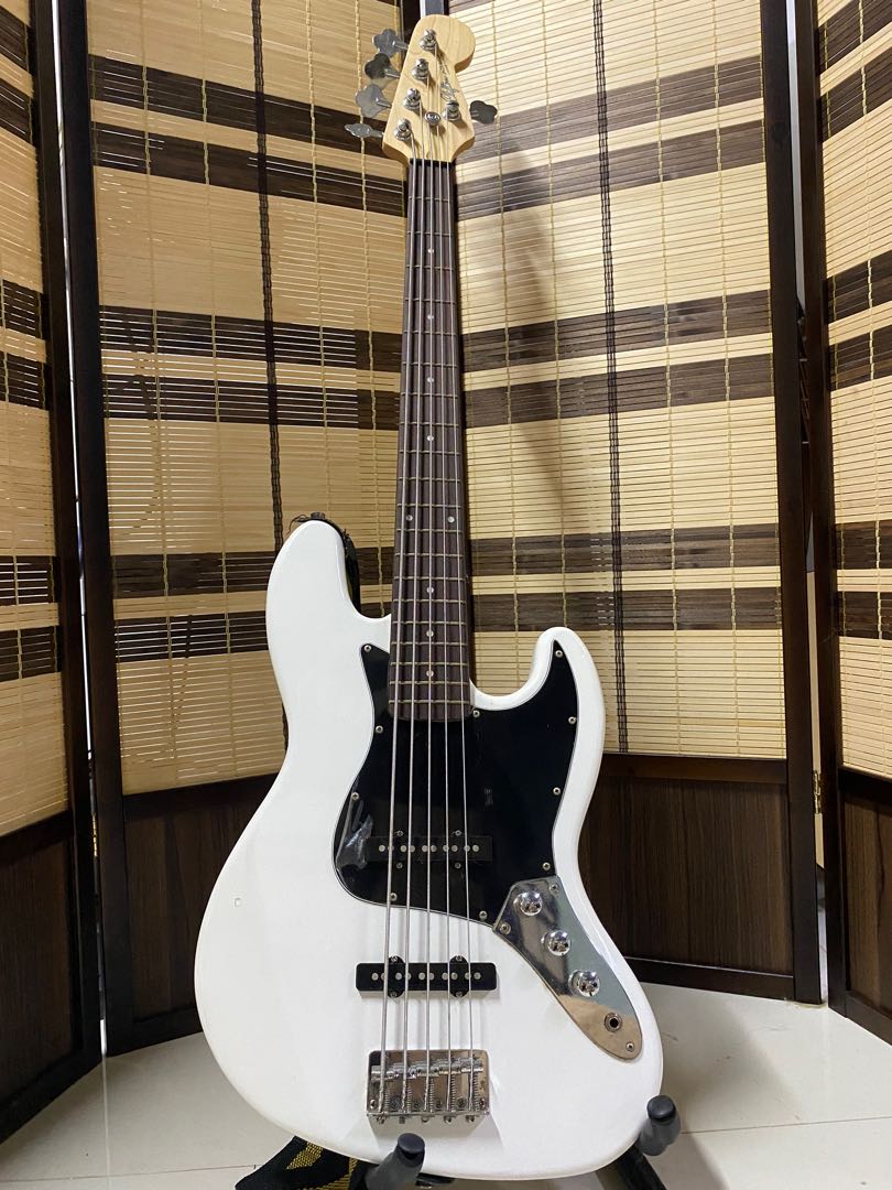 Jazz Bass Vintage Custom by Clifton Guitars Hobbies Toys Music