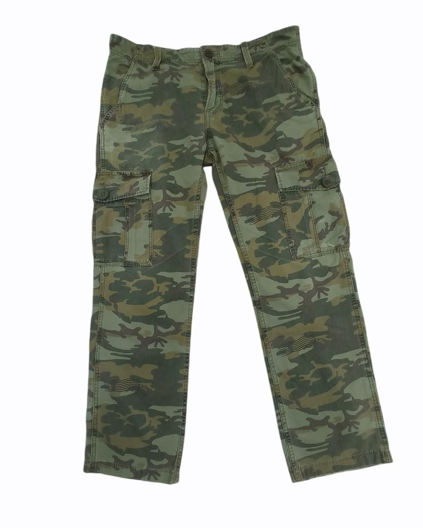Levi's camo cargo pants discount